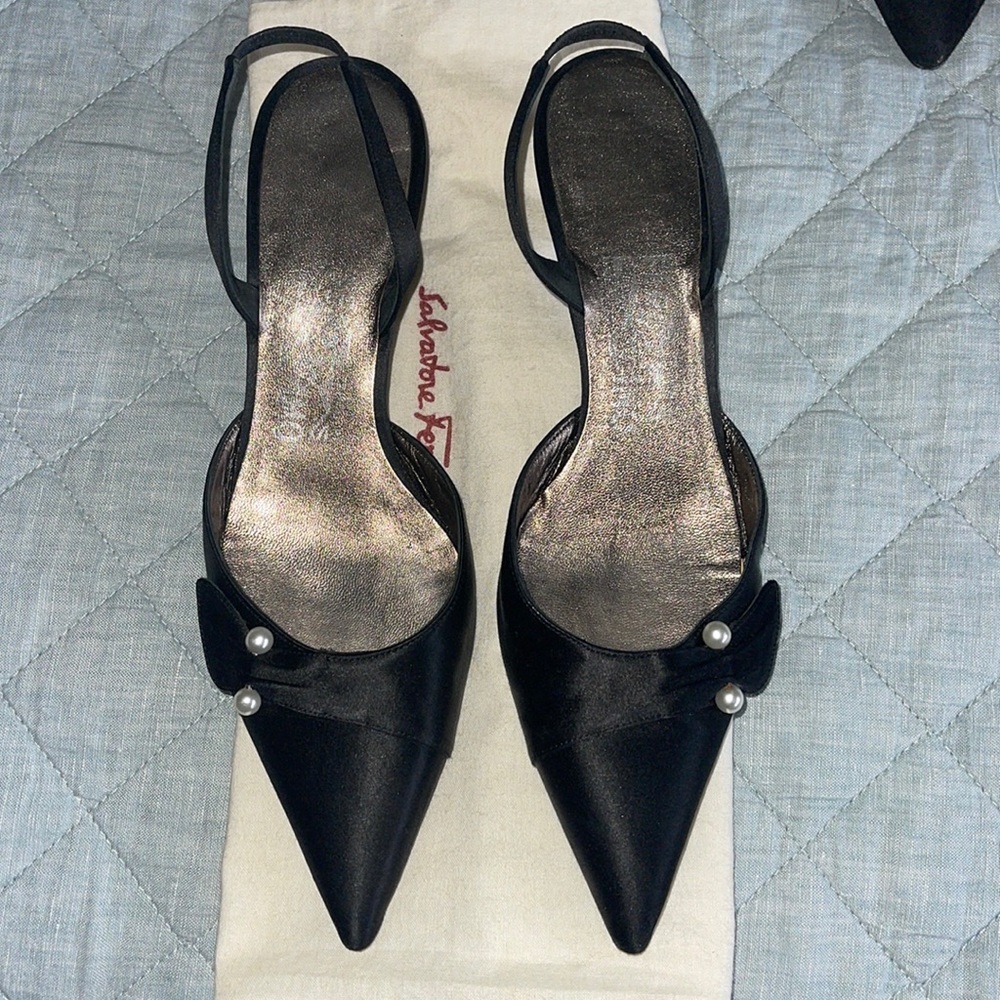 Vintage Ladies Ferragamo Kitten Heels